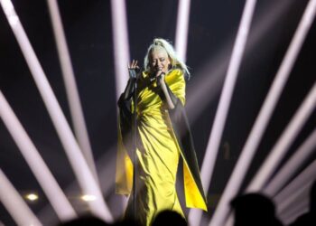 Christina Aguilera, Camilo, John Legend y Jorge Drexler actuarán en los premios Latin Grammy