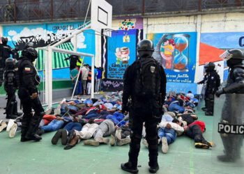 Fiscalía de Ecuador abre investigación por asesinato de 10 reclusos