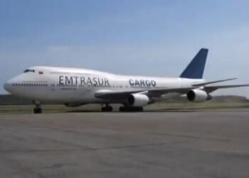 Venezuela reitera su reclamo por avión retenido en Argentina