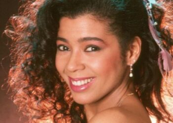 Muere Irene Cara, cantante que interpretó el tema del filme "Flashdance"