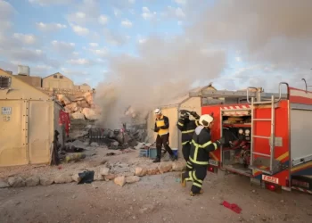 Al menos nueve muertos y 70 heridos en un ataque contra campos de desplazados sirios
