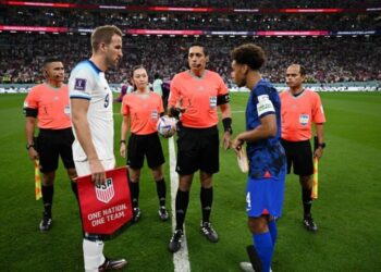 Con arbitraje de Valenzuela, Inglaterra y Estados Unidos empataron 0-0