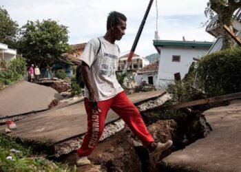 Sismo de magnitud 5,8 sacudió capital de Indonesia