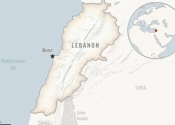 200 migrantes fueron rescatados de un barco hundido