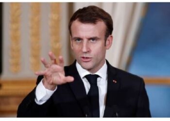 Macron pide apoyo concreto para Ucrania contra la estrategia de Putin