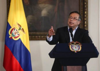 Presidente de Colombia cenará en Navidad con 800 personas de la calle