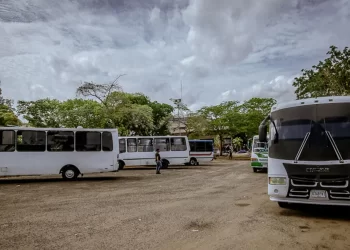 Transportistas de Caroní reportan estar al borde del paro técnico por falta de gasoil