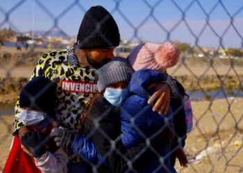 Corte Suprema de Estados Unidos bloquea fin del Título 42