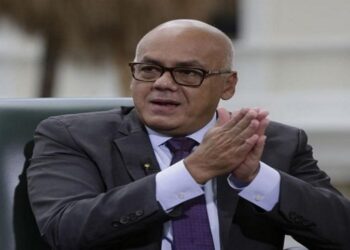 Rodríguez tildó de "barbaridad" la resolución en contra de Saab