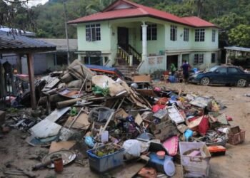 Al menos cinco muertos y 70.000 desplazados por inundaciones en Malasia