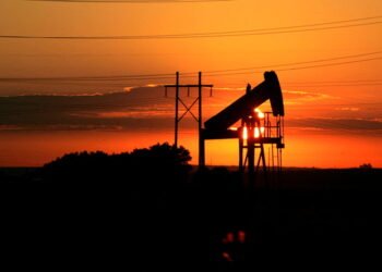 La OPEP y Rusia calibran incertidumbres para fijar su oferta en 2023