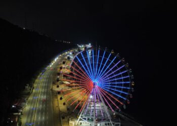 Inauguran primera rueda de la fortuna de Venezuela en La Guaira