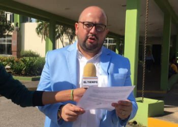 Afirman que es ilícito revisar bolsos y carteras en tiendas del país