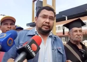 César Reyes de Proyecto Venezuela: Eliminar el interinato es reconocer la legitimidad de Maduro