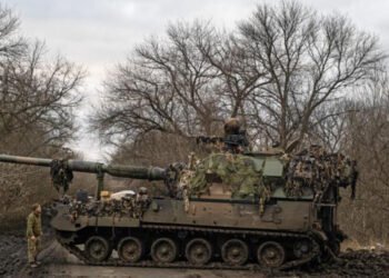 Ucranianos y rusos cierran la tregua navideña con ataques de artillería