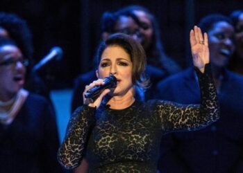 Gloria Estefan se convierte en la primera mujer hispana del Salón de la Fama