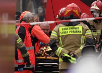 Explosión en casa parroquial polaca dejó un muerto y siete heridos