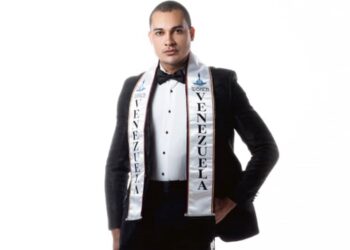 Acazzio Peña es Venezuela en el Míster Tourism World International