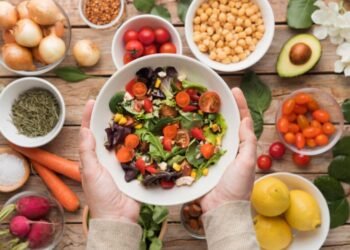 Alimentos bajos en calorías son los más pedidos por los comensales en enero