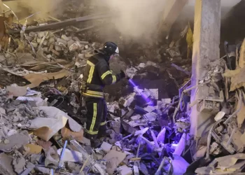 Asciende a 44 saldo de muertes por ataque ruso en Ucrania