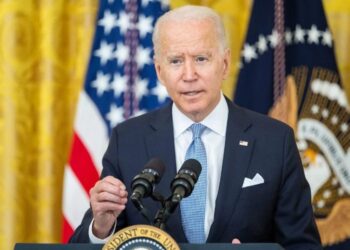 Florida presenta pruebas en demanda a Biden por sus políticas de inmigración