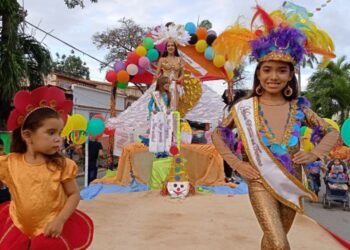 Cumaneses dieron bienvenida al 2023 con su grito de Carnaval