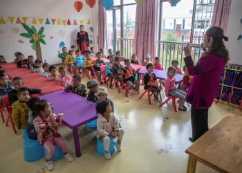 La población de China se redujo por primera vez en más de 60 años