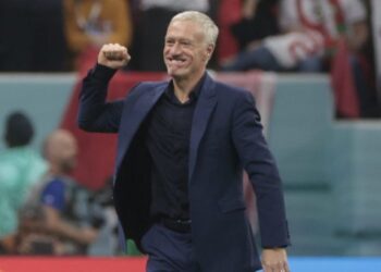 Deschamps seguirá como seleccionador de Francia