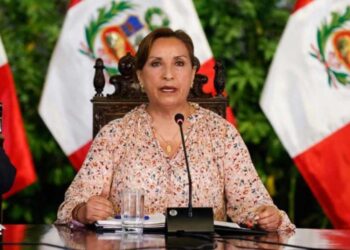 Boluarte acusa a manifestantes de querer "quebrar Estado de derecho"