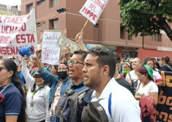 Educadores larenses exigieron mejoras salariales en Barquisimeto (+Video)