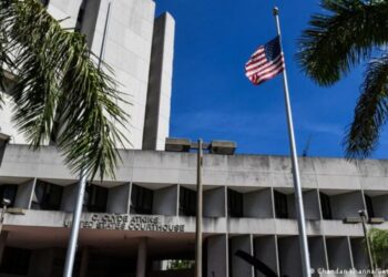 Juez federal ordenó a Maduro y FARC pagar $153 millones por torturas a abogado