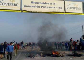 Protestas contra el gobierno de Perú se reinician con bloqueo de vías