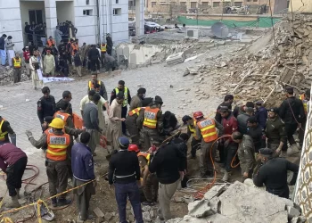 Pakistán: 100 muertos en ataque tras “brecha de seguridad”