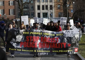 Continúan las protestas en EE.UU. por la muerte del joven afroamericano Tyron Nichols