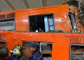Choque entre trenes deja un muerto en metro de México
