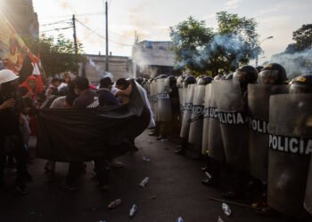 Un joven de 22 años murió durante protesta en Perú