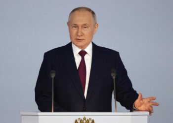 Putin acusa a la OTAN de complicidad con "crímenes de régimen de Kiev"