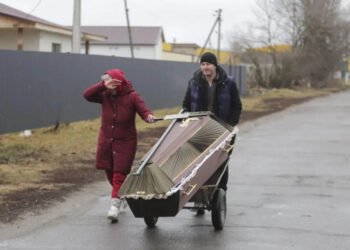 Los civiles muertos en Ucrania superan los 8.000 tras un año de guerra