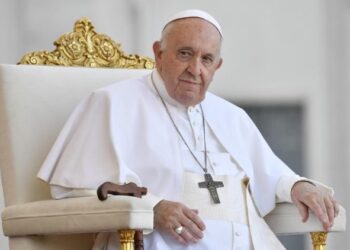 El papa condena la guerra "absurda y cruel" en Ucrania