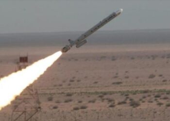 Irán presentó un nuevo misil en medio de tensiones con Occidente