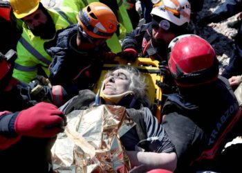 Los fallecidos por los terremotos de Turquía y Siria superan ya los 19.000