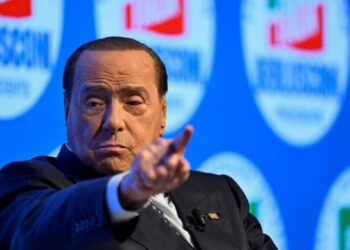 Silvio Berlusconi culpa a Volodímir Zelenski de la guerra