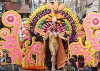 Con éxito se desarrollan Carnavales Yo Amo Cumaná 2023 con participación masiva de público (+Fotos)