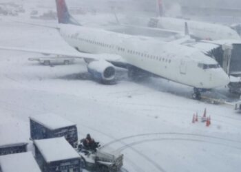 Más de 1.600 vuelos cancelados por tormenta invernal en Estados Unidos