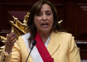 Boluarte envió al Congreso una propuesta de ley para adelantar las elecciones a octubre