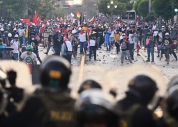 Perú amplía el estado de emergencia en cuatro regiones más por las protestas