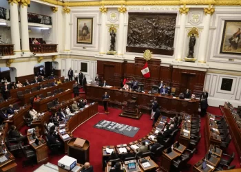 El Congreso de Perú atrasa nueva sesión del debate sobre el adelanto electoral