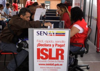 Ni el salario mínimo se salvó del ISLR: contribuyentes pagan monto mayor a su mensualidad