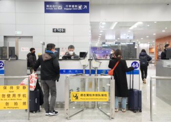 China levanta restricciones de visados a extranjeros impuestas por pandemia