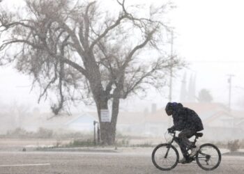 Tormentas dejan al menos 10 muertos y se dirigen al noreste de EE UU